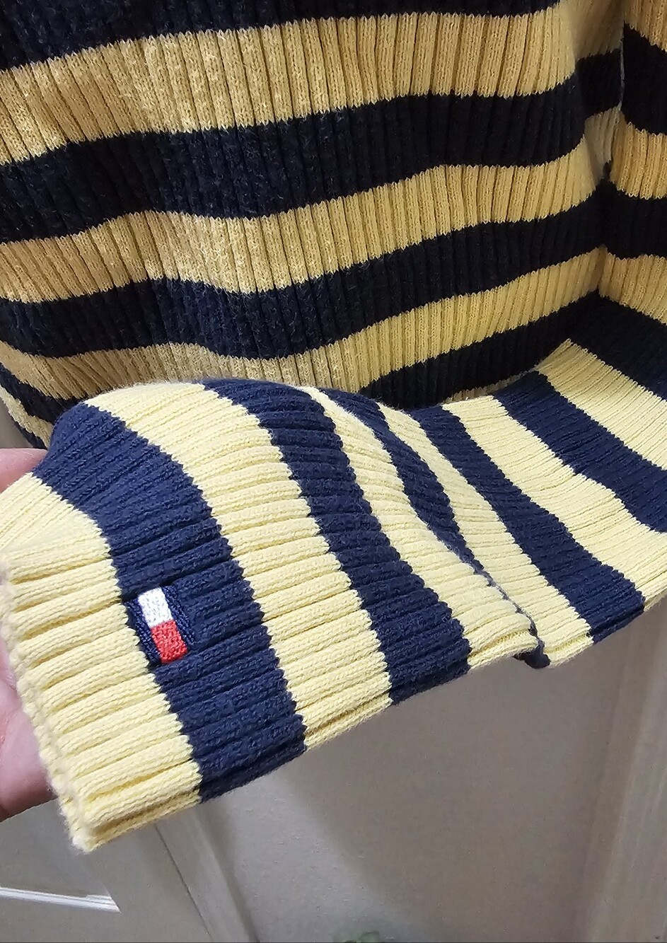 Tommy Hilfiger 100% cotton Ribbed Vee Neck sweater size Large EUXLC - Picture 9 of 10